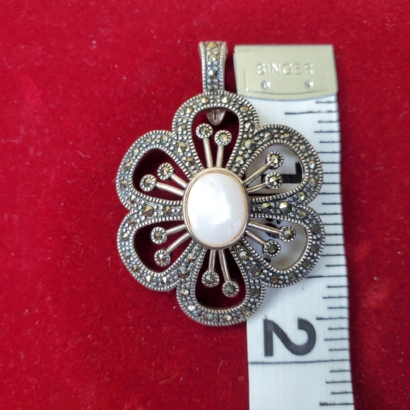 Victoria Crowne & Company Necklace - Picture 9 of 15